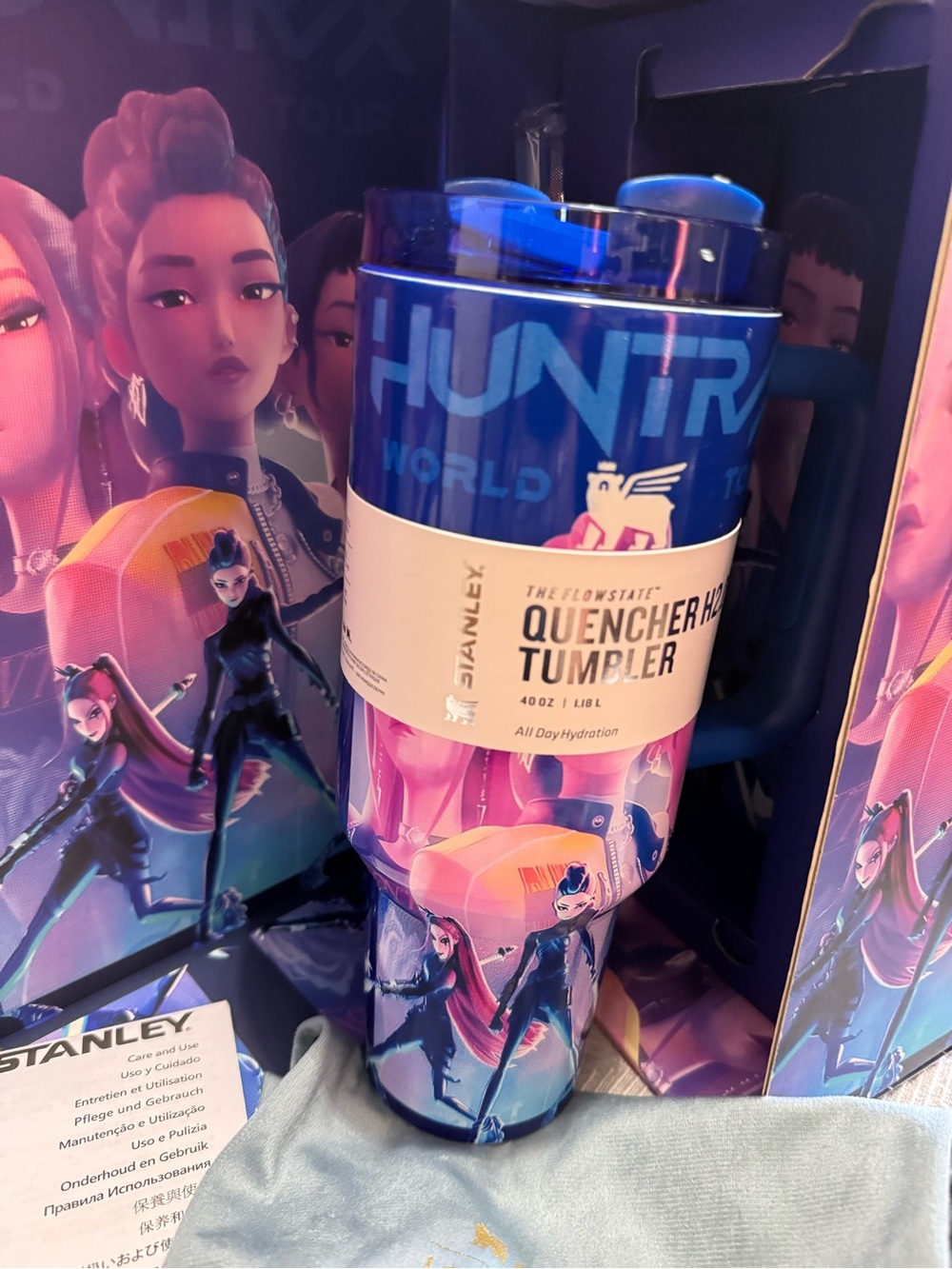 Stanley x Hunter World Tour Quencher Tumbler - Picture 9 of 11